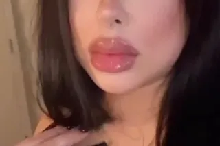 Horny HOT wet pussy latina only here for one day 💦💦💦👅👅 - Image 3