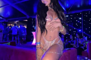 Young Sexy - Bombshell - Hotel Friendly - Image 5